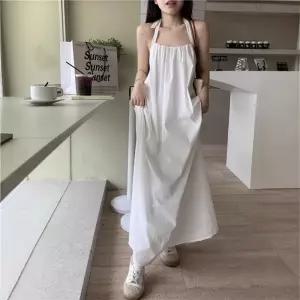 뒷트임 홀터넥 A라인 민소매 ERD-518