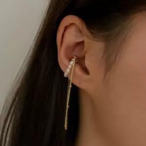 [귀 안뚫어도 가능] 진주 체인 드롭 자석 이어커프 귀찌