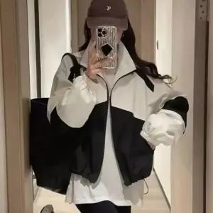 친절한탄씨 바람막이 간절기 기장 여성 배색 간절기점퍼 잠바 점퍼 크롭 바람막이 얇은 바람막이