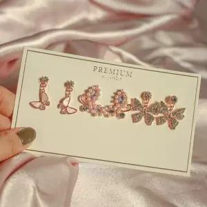 [미라클세븐]신상오픈런 고급 로즈 나비 버터플라이 귀걸이세트 귀찌세트 은침