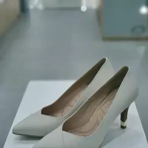 굽 골드 포인트 스틸레토 여성 8CM굽 구두 아이보리 119244_DG E557_DG