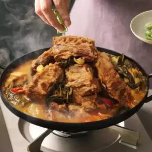 고기듬뿍 우거지감자탕 5kg 1팩
