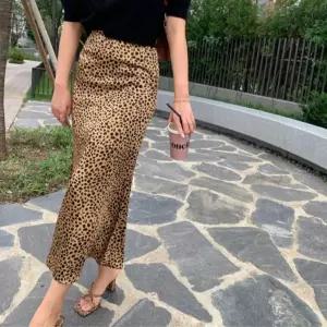 호피새틴스커트 레오파드 훌스커트 맥시스커트 빈티지스커트