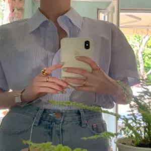 여성 여름 깔끔무드 잔잔 스트라이프 반팔 셔츠 남방