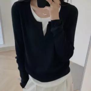 브이슬릿 모던 니트티 배색 레이어드 데일리 여리핏탑