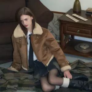 레더리 오블리크 스웨이드 무스탕 자켓 BROWN 4498804