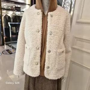 [BCBG]겨울25 포우 리BCBG버시블 무스탕 B5D9F972