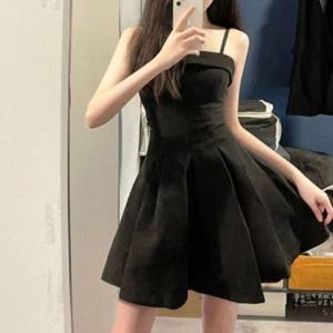 여성 플레어 활용도높은 주름 나시 미니 원피스 블랙 1P 슬림핏 캉캉 데이트