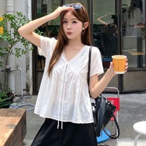 여성 브이넥 레이스 라인 자수 반팔 블라우스