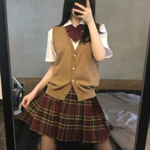 베이지 V넥조끼 체크치마 교복세트(조끼 셔츠 치마)