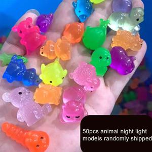 50개 야광 미니 레진 동물 서프라이즈 블라인드 박스 세트 60+ 스타일 요정 정원 장식 DIY 공예 교육용 장난감