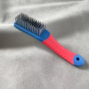 편안한 플라스틱 손잡이가 있는 고강도 스테인리스 스틸 와이어 브러시 녹, 용접 슬래그, 먼지 및 페인트 제거에 적합