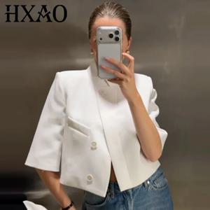 HXAO 비대칭 크롭 화이트 블레이저 여성 여름 2026 오피스룩 여성 우아한 버튼 반팔 아우터 패션 수트 재킷