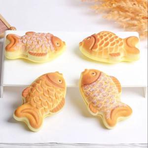 1PCS 고품질 새로운 스퀴즈 느린 반동 시뮬레이션 음식 타이야키 빵 모델 음식 장난감 스트레스 해소 스퀴즈 선물
