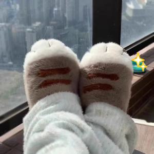 새로운 귀여운 고양이 발 슬리퍼 여성용 실내화 미끄럼 방지 털 슬리퍼 여성 패션 따뜻한 털 슬라이드 야외 고양이 슬리퍼