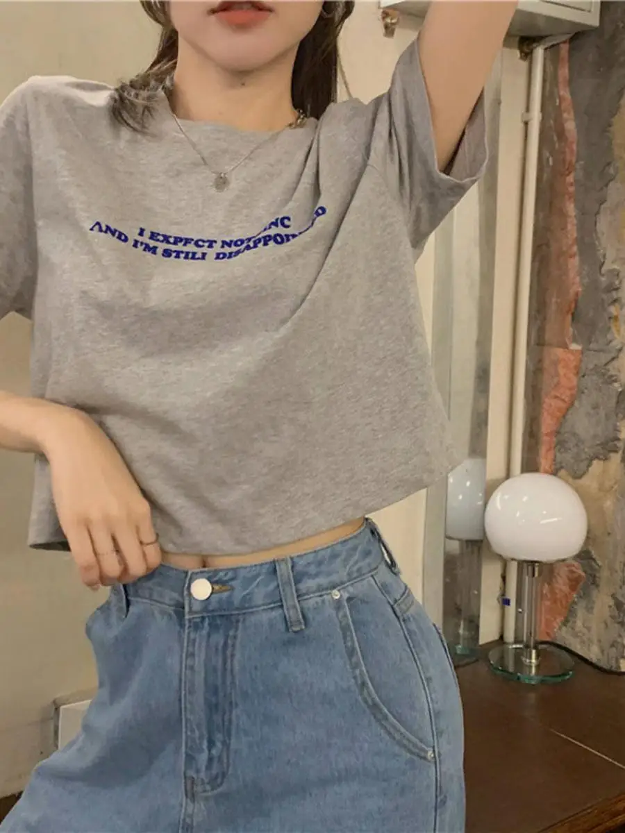 년 여름 루즈핏 반팔 티셔츠 여성용 한국 스타일 프린트 레터 탑 캐주얼 통근 스타일 라운드넥 숏 기장