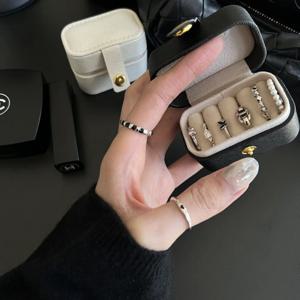 미니 휴대용 소형 보석 보관 가방 여행용 심플 가죽 반지 목걸이 귀걸이 보관함 정리함 디스플레이 선물 상자