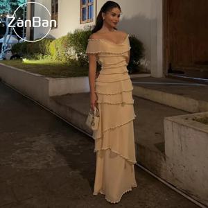ZanBan 모던 베이지 쉬폰 이브닝 드레스 티어드 펄 프롬 가운 2026 플리츠 오프 숄더 공식 행사 드레스 맞춤 제작