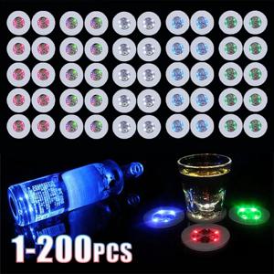 1-200PCS 멀티 컬러 LED 라이트 업 코스터 깜박이는 병 홀더 스티커 글로우 컵 패드 바 KTV 펍 파티 장식 나이트 라이프