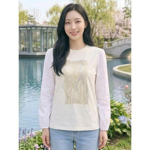 [올리비아하슬러]아이보리 소매배색 프린트 백단추 티셔츠 OHCMTS102