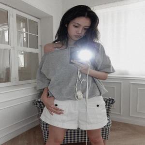 [모어렌][모어렌] 매딘 루즈핏 오프숄더 반팔 맨투맨