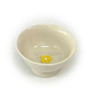 고백자 노랑꽃 조각 다기잔 (지름 8 cm) 감성 찻잔 전통 도자기잔 핸드메이드