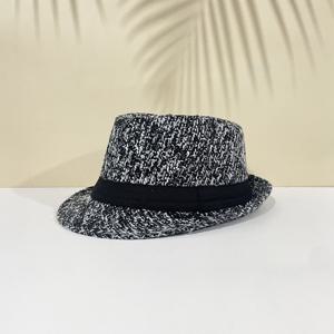 남성 및 여성용 클래식 원사 염색 폴리에스터 페도라 모자, 드라이클리닝만 가능, 튼튼한 모자 지지대가 있는 가벼운 비탄력 페도라, 깃털 없음 - 가을 및 겨울 컬렉션