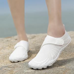 TEMU 여성용 경량 속건성 워터 슈즈 - 통기성 메쉬, 해변, 계곡, 수영, 다이빙, 보트, 서핑, 요가에 적합 - 고무 밑창, 모든 계절에 편안함, 캐주얼 워터 복장. 경량 신발