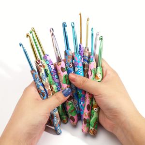 코바늘 12개 세트, amigurumi용 12가지 사이즈 코바늘, 특대형 긴 코바늘 2.25mm-8mm, 성인 초보자용 인체공학적 코바늘, 미술 및 공예 용품