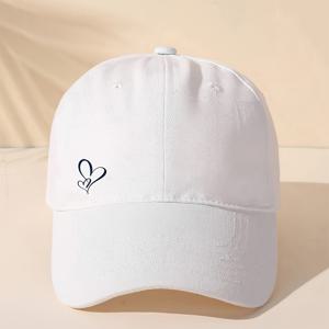 귀여운 하트 패턴 야구 모자 1개 - 베이지 & 화이트 하트 디자인, 조절 가능한 뒷면 버클 잠금장치, 남녀공용 패션 모자, 캐주얼 및 스타일리시, 손세탁 또는 드라이클리닝 가능, 캐주얼 모자 | 위트 있는 디자인 | 내구성 높은 모자, 하트 FC 굿즈