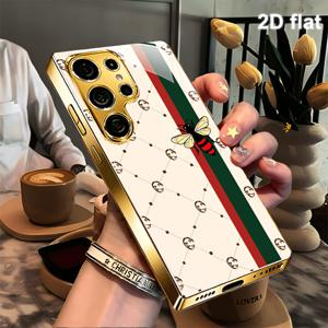 2D 줄무늬 꿀벌 테마 패턴 전기도금 골든 휴대폰 케이스, 삼성 S26/S26 플러스/S26 울트라/S25/S25 엣지/S25 FE/S24/S23/S22/S21/S20/S10/노트 20/A73/A72/A71/A56/A55/A54/A53/A52/A51/A34/A33/A32/A16/A14/A13/A12 호환 휴대폰 보호 커버