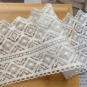 1 야드 91 센티미터, 기하학적 사각형 + 스타버스트 패턴, 일반적인 플로럴 스타일과는 달라, 개성 넘치는 고급스러움, 다양한 스타일에 적합, 헤어 장식, 웨일, 선물 포장, 핸드북, 웨딩 장식 등에 사용 가능