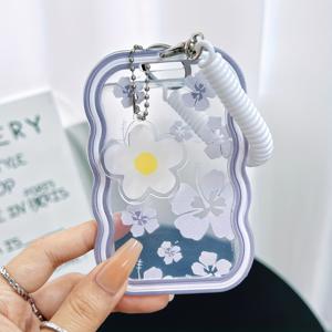 귀여운 꽃 펜던트 & 스프링 끈이 달린 2D TPU 화이트 ID/워크 카드 홀더 - 배지, ID, 패스용 윈도우 디스플레이 - 사무실, 이벤트용 보호 케이스 - 일상 출입 카드 (텍스트 없음)
