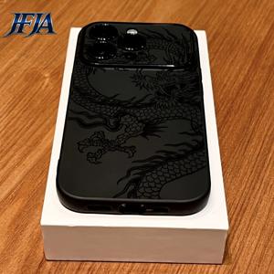 쿨한 라인 아트 드래곤 패턴 무광 와이드뷰 풀커버 휴대폰 케이스, iPhone X/11/12/13/14/15/16/17/Air/Pro/Pro Max/Plus용. 낙하 방지, 스크래치 방지, 비산 방지 화면 보호 디자인. 편안한 그립감으로 남성, 여성, 가족을 위한 완벽한 생일 선물