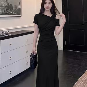 신상 여름 여성 드레스, 퓨어 디사이어 스타일, 사선 네크라인, 원숄더, 반소매, 웨이스트 컷팅 핏 플리츠 맥시 드레스