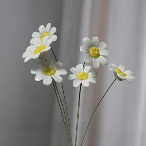 6개 세라믹 데이지 꽃, 수제 성형 및 절대 변색 없음, 중국 세라믹 DIY 꽃, 발렌타인데이, 크리스마스, 어버이날, 실내/야외 장식용