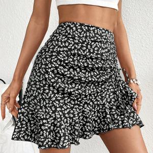 Elegant Special Vintage Floral Print Mini Skirt, with Floral Patterns, Exudes Vintage Vibe with an Inherent Charm. The Feature Conaled Design That Subtly the Waist and Abdomen