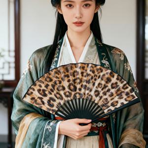 1/2/3/5개 프린트 접이식 선풍기, 대나무 리브, 휴대용 접이식 선풍기, 파티, 결혼식, 신부 들러리 및 신부용, 레트로 동물 패턴과 블랙 프레임이 있는 8인치 소형 선풍기, 휴대용 여성용 손 선풍기, 클럽 및 파티에서 사용하기 적합