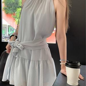 여성 홀터넥 나시 원피스 미니 드레스 리본 스트랩 소라 블루 A라인 플레어 데이트룩 바캉스룩 휴양지룩 꾸안꾸 페미닌 프렌치 시크 셔링 주름