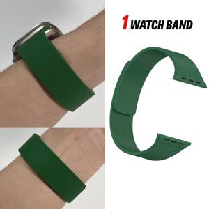 리치 패턴 실리콘 시계 밴드는 Apple Watch Series 11/10/9/8/7/6/5/4/3/Se/Ultra에 적합합니다. 착용 및 제거가 용이하며 40mm, 41mm, 44mm, 45mm, 49mm (S11/10용), 42mm 및 46mm 사이즈로 제공됩니다.