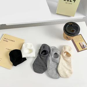 5켤레 봄/여름용 속이 빈 보이지 않는 짧은 양말, 민소매 맨발 양말, 보트 양말, 로우컷, 미끄럼 방지 뒤꿈치, 클래식한 블랙, 화이트, 그레이 색상의 짧은 양말