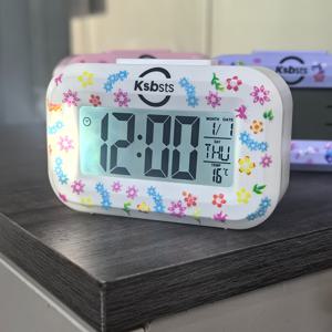 다기능 DIY 디지털 알람시계, 야간 조명, 달력, 요일, 온도 표시, 스누즈 기능 포함 — DIY 알람시계 장식용 랜덤 제공 소형 스티커 포함, 컴팩트한 디자인, 침실, 책상, 여행용 캠핑에 적합