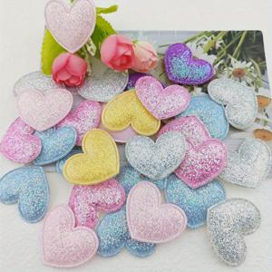 50개 혼합 색상 글리터 하트 패치, 3.5x2.8cm 반짝이는 시퀸 아플리케 DIY 바느질, 헤어 클립, 리본, 모자 장식용
