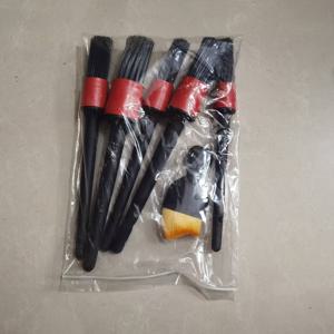 6개 자동차 청소 및 유지 보수 실내 청소 브러쉬 세트. 에어 벤트, 휠 림, 대시보드 및 통풍구 청소용으로 설계되었습니다. 내구성이 뛰어난 소재로 제작된 브러쉬는 자동차 장착품, 세차 도구에 적합합니다.
