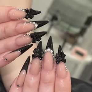 NAIL NINA 롱 아몬드 프레스 네일 24개입 - 손발용 - 리본 액센트와 라인스톤 팁이 있는 블랙 팁 그라데이션 젤 폴리쉬, 젤 및 럽 스트립 부착식 - 데일리웨어, 파티, 결혼식, 데이트용 럭셔리 네일 연장