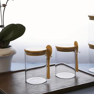 보관 세트, 보관 용기 2개, 뚜껑 2개, 스푼 2개 포함 – 대나무 나무 뚜껑 및 스푼 포함 – 힌지 뚜껑 밀폐 용기, 커피 원두, 곡물, 건조 식품 보관에 적합, 팬트리 및 정리용 – 밀폐 용기