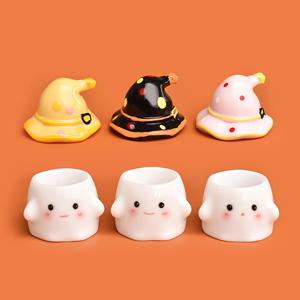3개 미니 네일 브러쉬 클리닝 컵, 귀여운 유령 세라믹 컵 (탈착식 마녀 모자 뚜껑 포함), 휴대용 네일 브러쉬 헹굼 스탠드, 데스크탑 네일 아트 용품, 할로윈 만화 네일 도구, 살롱, 홈 젤 네일에 적합, 최고의 할로윈 선물