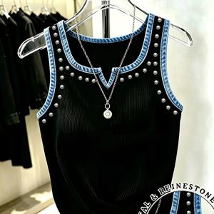 [프린트 팬츠 - 데님 원단 아님] 레트로 페이크 데님 디지털 프린트 트리밍 비즈 핫 드릴 블랙 조끼 여성 여름 시어 스몰 V넥 민소매 인너 캐미솔, 신축성 있는 골지 피부 친화적 베이스 탑, 니치 스파이시 헤비 디자인