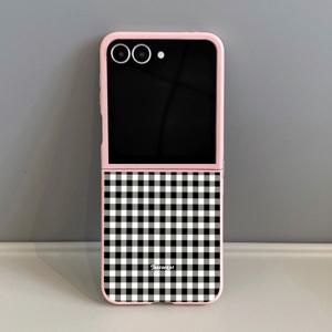 휴대폰 케이스: 10388 블랙 앤 화이트 체크무늬 패브릭과 라이트 핑크 TPU 패턴, 삼성 플립 폰 케이스용, 삼성 갤럭시 플립 8용, 삼성 갤럭시 Z 플립 7/7SE/FE용, 삼성 갤럭시 Z 플립 6/5용, 삼성 갤럭시 Z 플립 4/3 5G용, 풀커버 낙하 방지 TPU 보호용 소프트 케이스, 스크래치 방지 소프트 커버