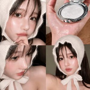 글로우 하이라이터 파우더 말랑 텍스처 잔펄 반짝임 입체 페이스 메이크업